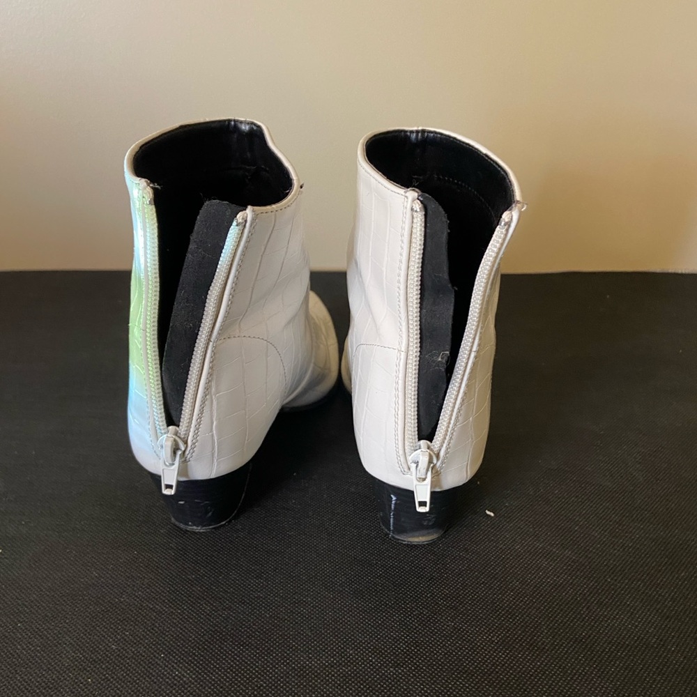 Qupid Point Toe Booties - Picture 3 of 6